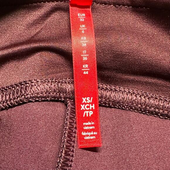 Spanx Leggings Women XS Ruby Red Spanxshape Faux Leather Grunge Baddie Club Edgy - Picture 4 of 7